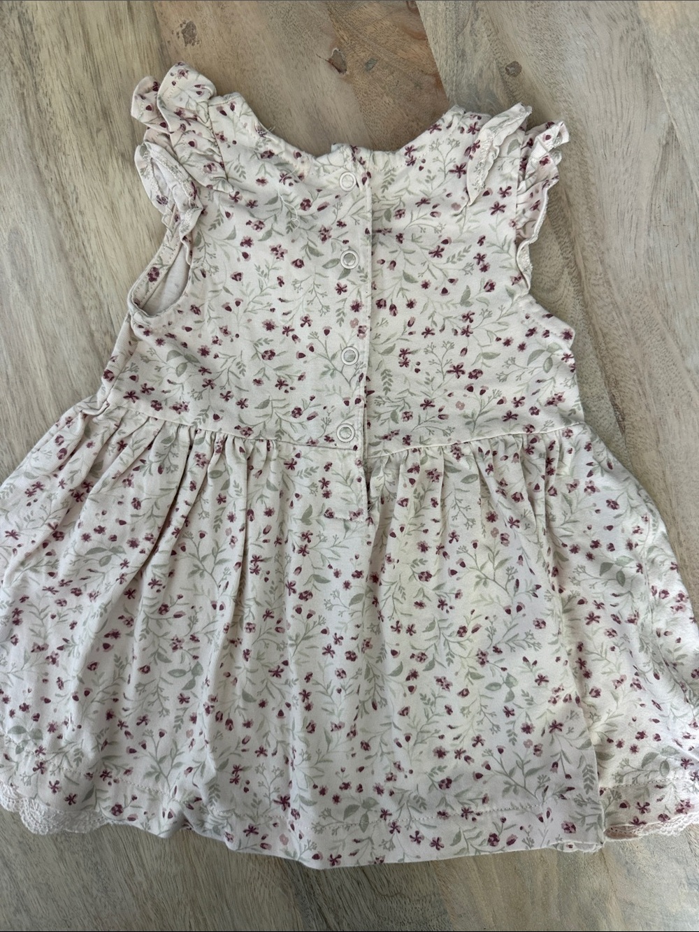 NEWBIE Ruffle Dress - Picture 5 of 6